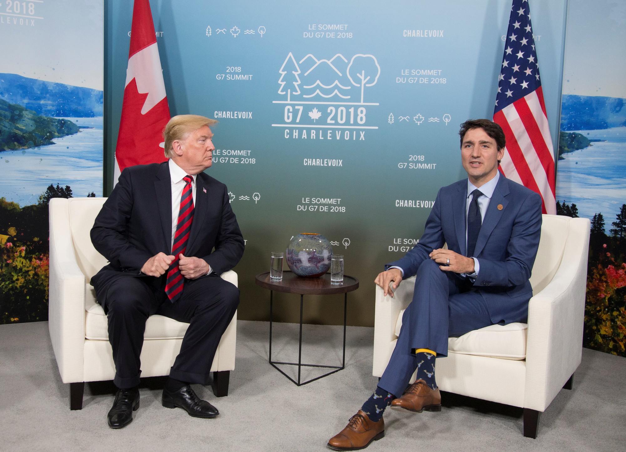 Đang ở Singapore, ông Trump công kích dữ dội thủ tướng Canada - Ảnh 1.