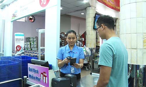 Ứng dụng Scan & Go tiết kiệm thời gian thanh toán - Ảnh 1.