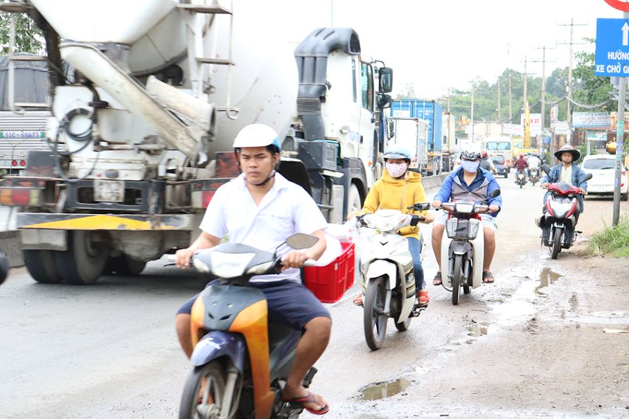 Ớn lạnh cảnh liều chết của người Sài Gòn - Ảnh 5.