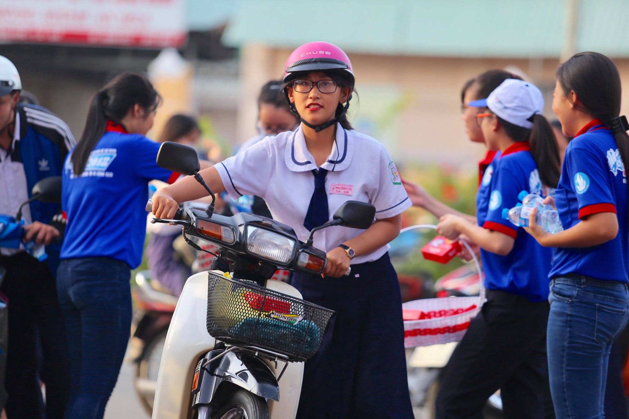 THI THPT QUỐC GIA 2018: TS thi ngữ văn, Bộ GD-ĐT lo thiết bị công nghệ cao - Ảnh 2.