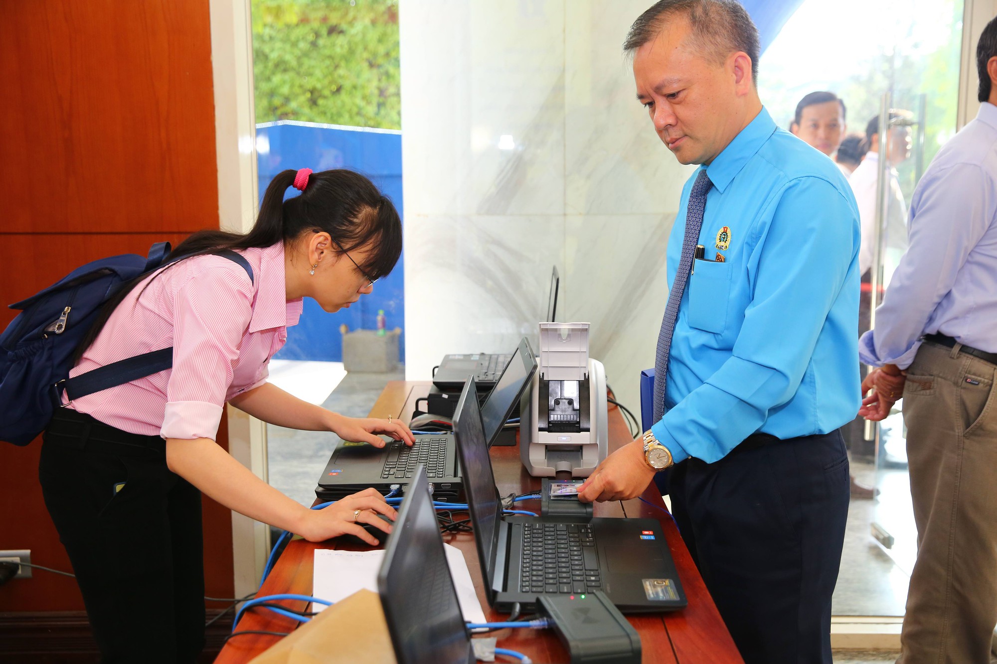 Đại hội XI Công đoàn TP HCM: Lần đầu tiên đại biểu sử dụng thẻ thông minh - Ảnh 2.