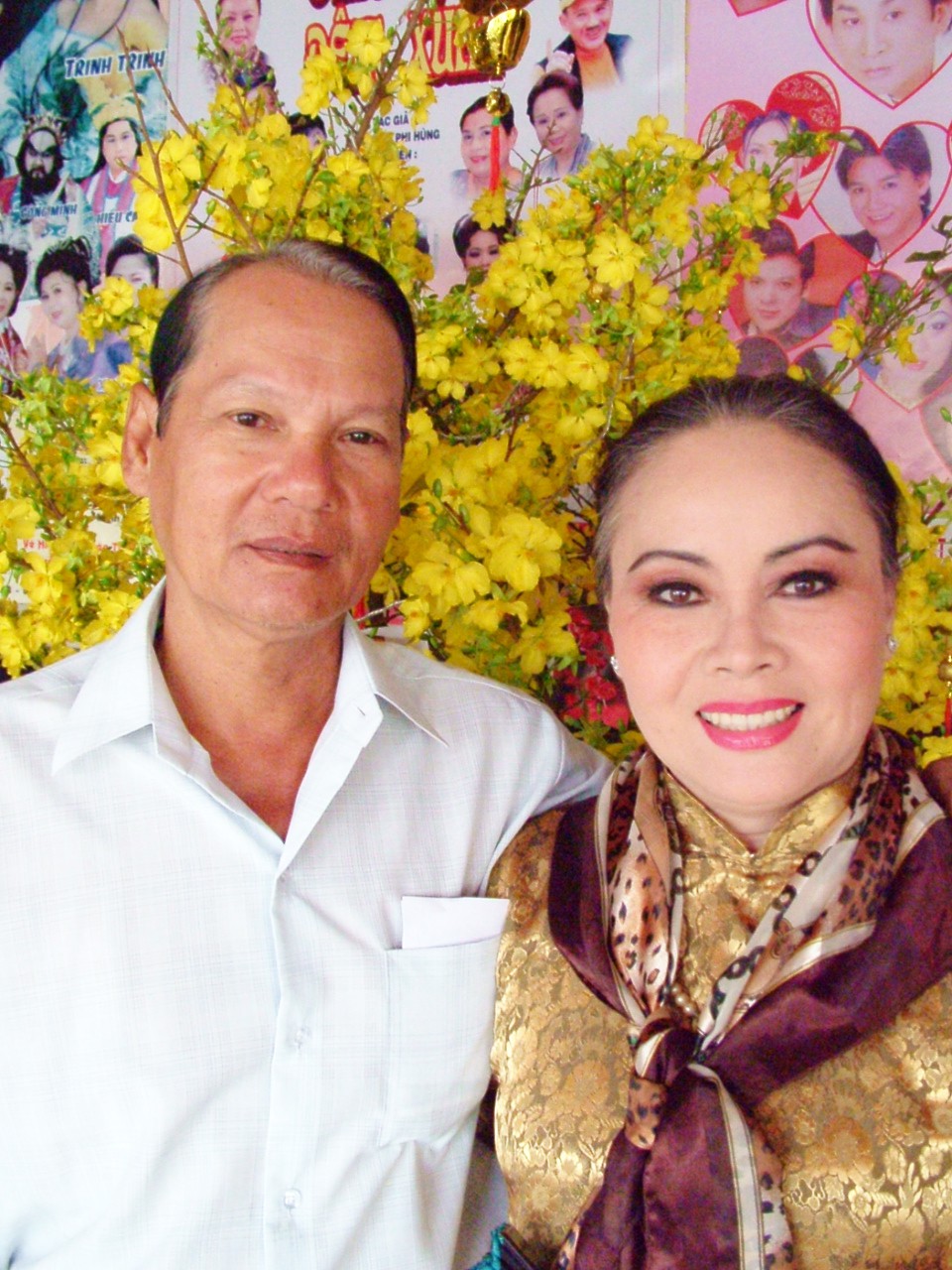 Nữ nghệ sĩ gãy gánh giữa đường: Tránh vết xe đổ - Ảnh 1. Nữ nghệ sĩ gãy gánh giữa đường: Tránh vết xe đổ - Ảnh 1.