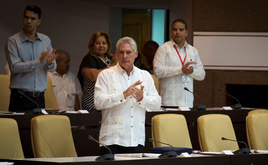 Thay đổi bất ngờ trong hiến pháp mới của Cuba - Ảnh 1.
