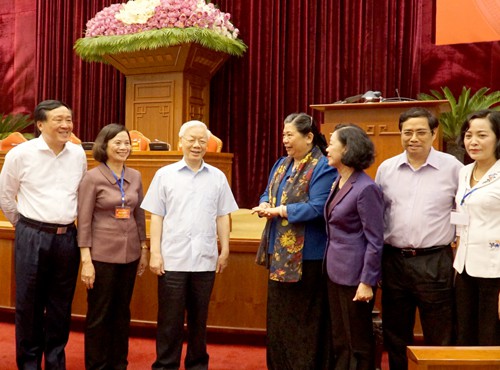 Tổng Bí thư: Một số người có chức, có quyền còn quan cách, gia trưởng, trù dập quần chúng - Ảnh 3.