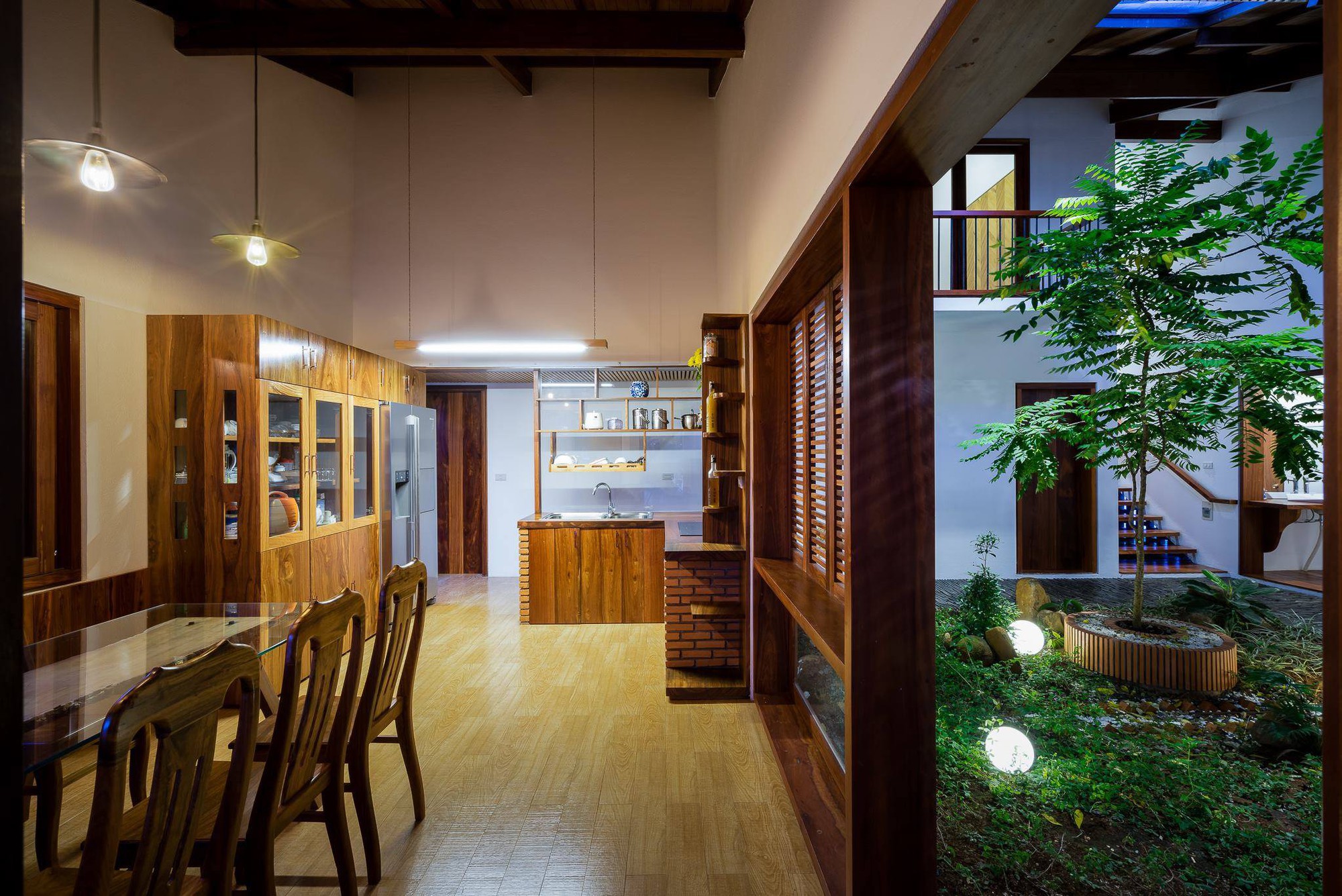 Ngôi nhà mái ngói cấp 4 đẹp như resort khiến nhiều người ước mơ - Ảnh 13. Ngôi nhà mái ngói cấp 4 đẹp như resort khiến nhiều người ước mơ - Ảnh 13.