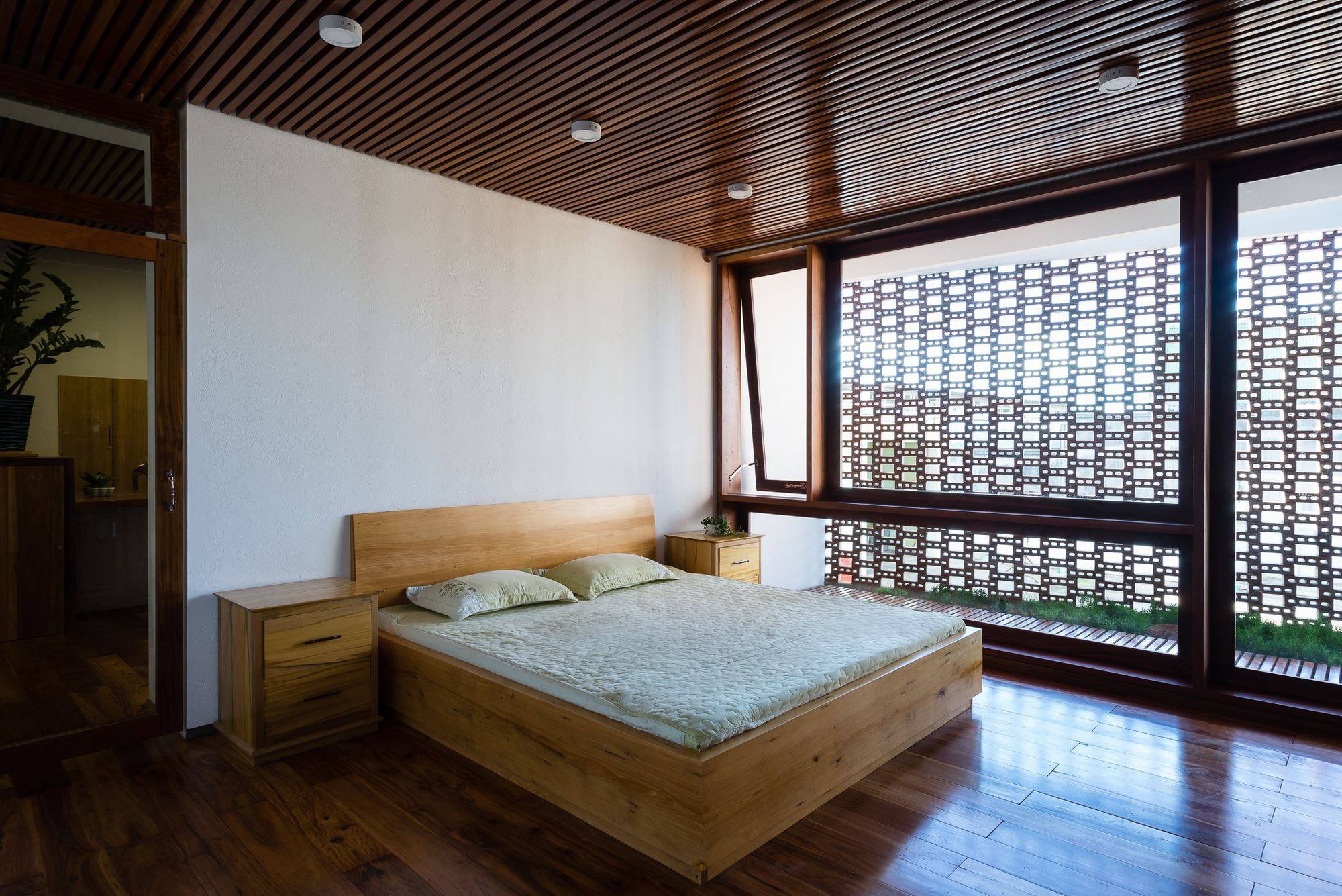 Ngôi nhà mái ngói cấp 4 đẹp như resort khiến nhiều người ước mơ - Ảnh 15. Ngôi nhà mái ngói cấp 4 đẹp như resort khiến nhiều người ước mơ - Ảnh 15.