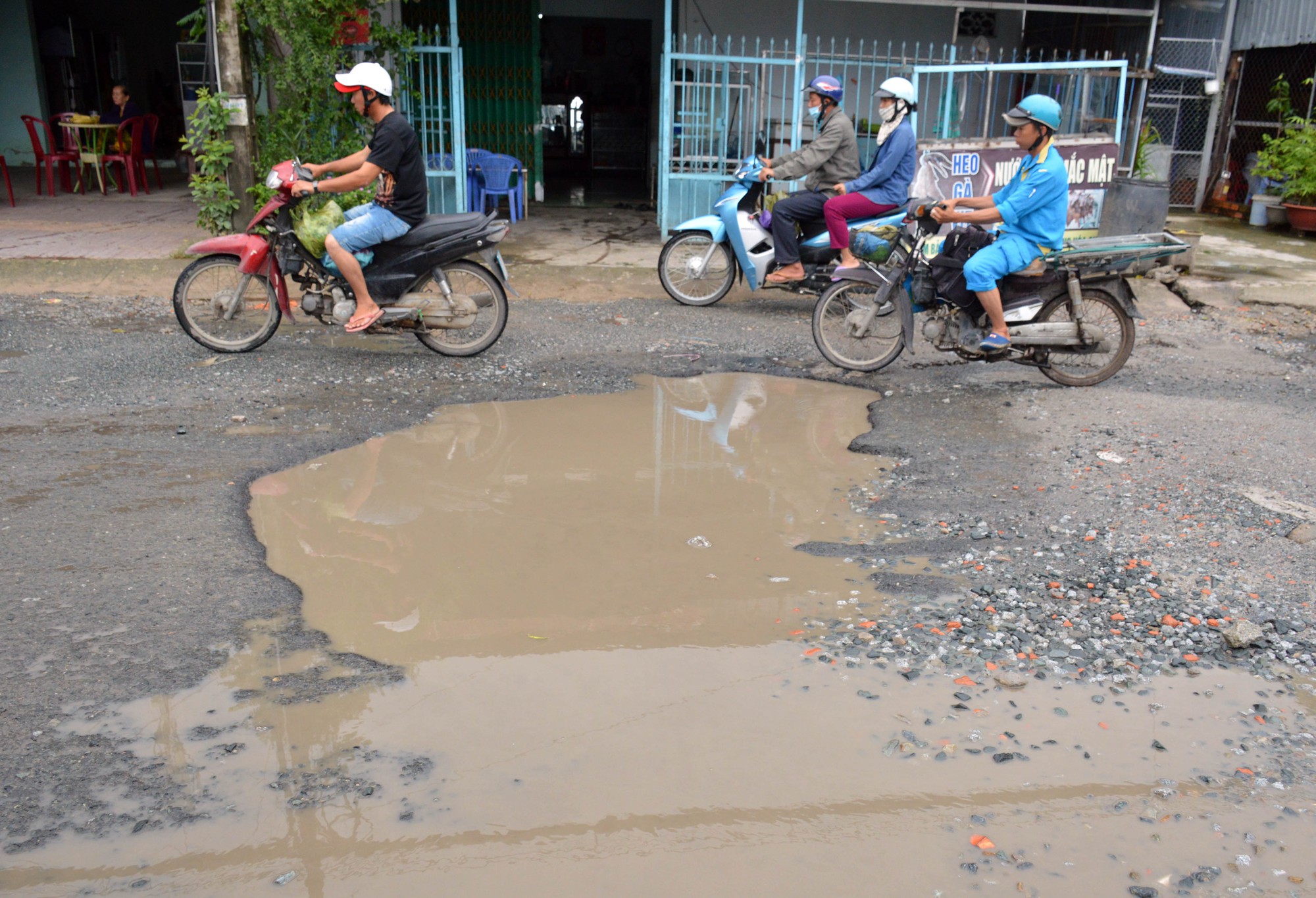 Dân TP Cà Mau kêu cứu vì đường xuống cấp nghiêm trọng - Ảnh 3.