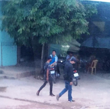 Côn đồ liên tục tấn công tài xế xe chở khách ở Quảng Bình - Ảnh 3.
