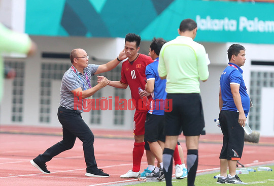 Olympic Việt Nam - Pakistan 3-0: Công Phượng 1 bàn, 1 kiến tạo nhưng sút hỏng 2 quả 11 m - Ảnh 7.