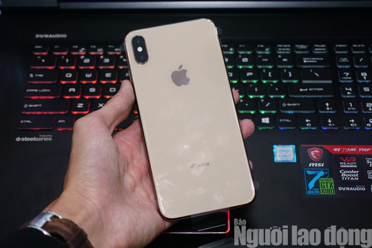 Điện thoại iPhone XS MAX giá 68 triệu đồng đã về Việt Nam - Ảnh 1.