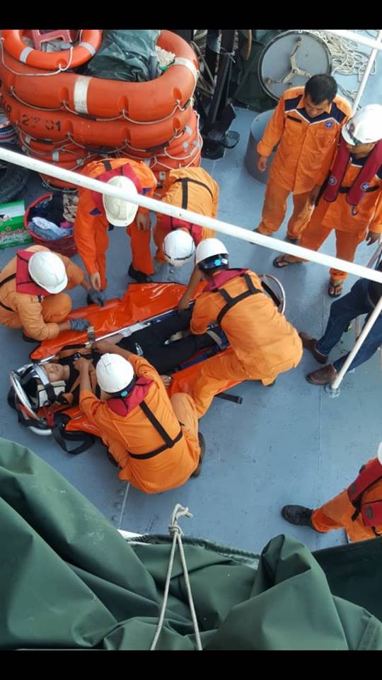 Khẩn cấp đưa tàu ra khơi cứu nạn thủy thủ Trung Quốc trong đêm - Ảnh 4.