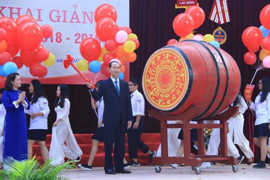 Chủ tịch nước Trần Đại Quang: Giáo dục luôn được đặt  ở vị trí trung tâm - Ảnh 1.