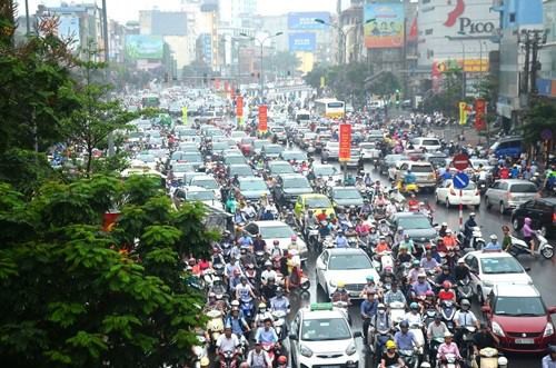 Hà Nội lập đề án thu phí ôtô, xe máy vào nội thành - Ảnh 1.