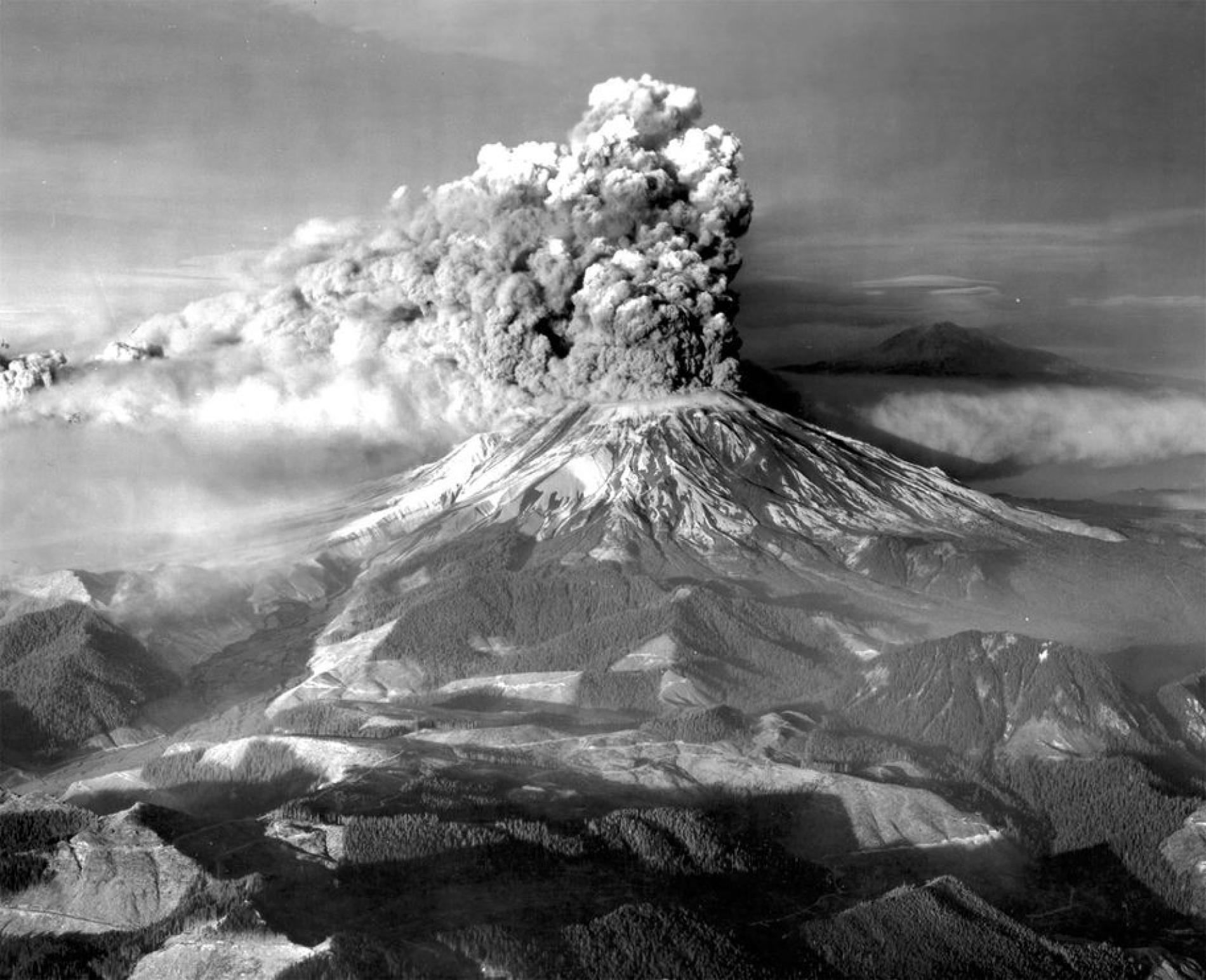 Vết sẹo trái đất mở cổng địa ngục dưới siêu núi lửa - Ảnh 4.