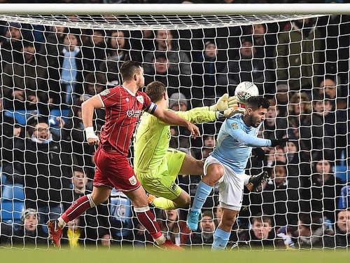 Thắng nghẹt thở Bristol City, Man City mơ chung kết League Cup - Ảnh 6.