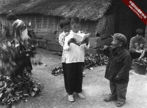 Bí ẩn về ngôi làng người lùn tại vùng cao Trung Quốc - Ảnh 2.