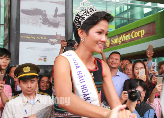 Hoa hậu H’Hen Niê được tỉnh thưởng 30 triệu đồng - Ảnh 2.