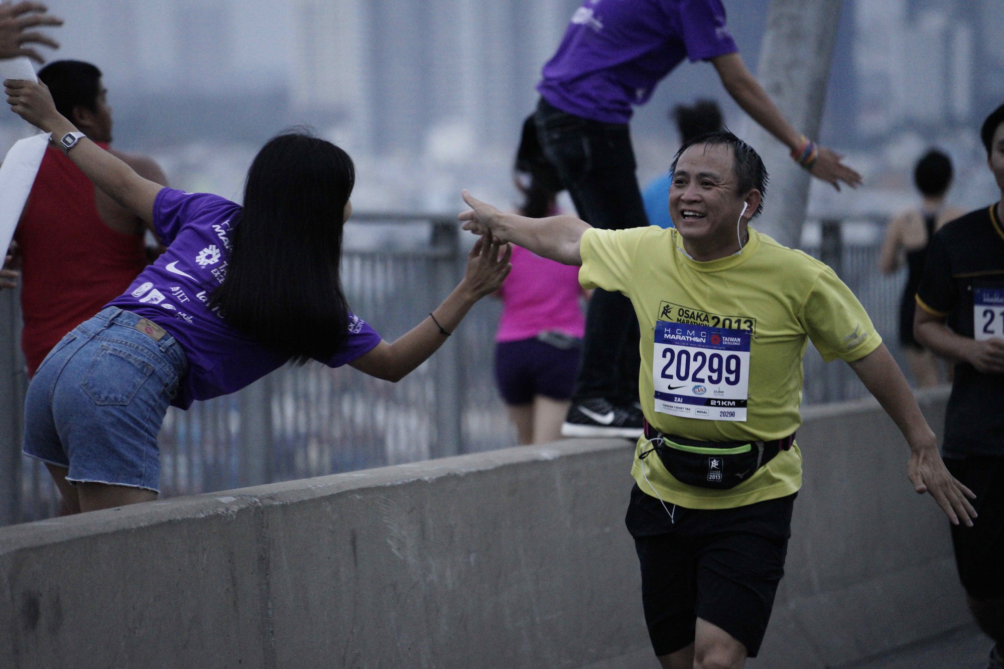 Choáng ngợp với 8.000 VĐV ở Giải Marathon TP HCM 2018 - Ảnh 10.