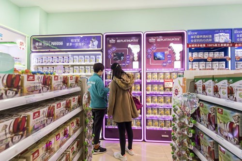 Trung Quốc loại 1.400 sản phẩm sữa công thức trẻ em ra khỏi thị trường - Ảnh 2.