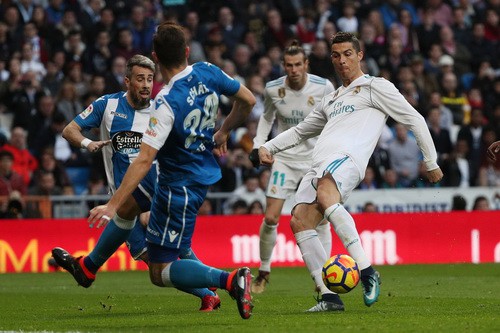 Ronaldo ghi bàn trở lại, Real Madrid đốt nóng đường đua La Liga - Ảnh 3.