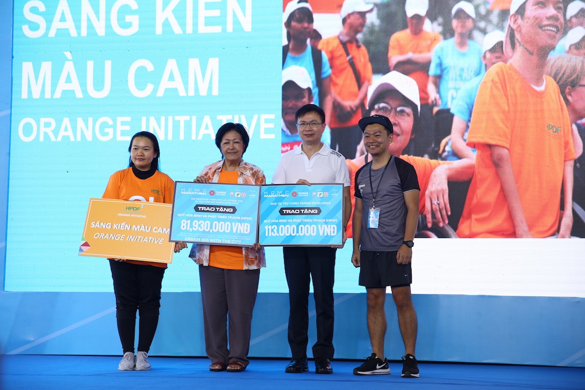 Choáng ngợp với 8.000 VĐV ở Giải Marathon TP HCM 2018 - Ảnh 17.