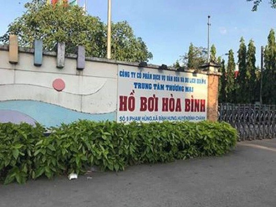 Diễn biến mới nhất vụ người mẹ tử vong khi học bơi cùng con ở Bình Chánh - Ảnh 1.