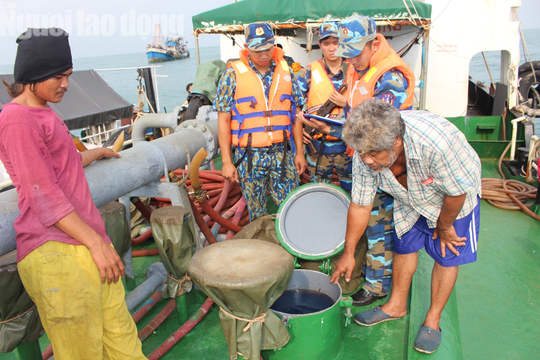 Đầu năm, Vùng Cảnh sát biển 4 tiếp tục lập công - Ảnh 3.