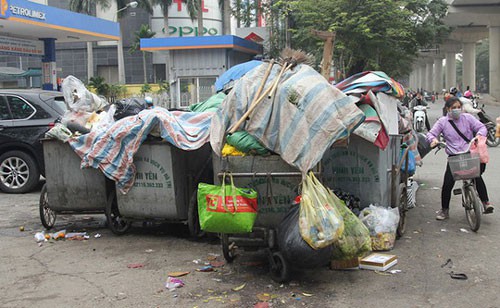 TP Hà Nội thoát nỗi khổ rác - Ảnh 1.