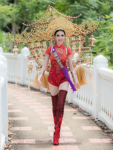 Thảm họa thời trang khi mỹ nhân Việt diện áo dài phản cảm - Ảnh 4.