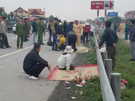 Khởi tố điều tra vụ tai nạn thảm khốc 8 người chết ở Hải Dương - Ảnh 1.