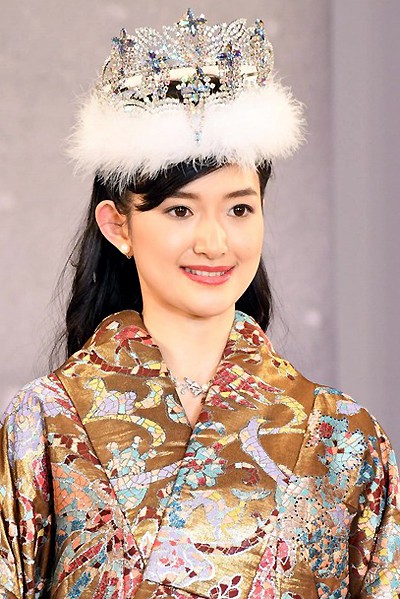 Tranh cãi nhan sắc của tân Hoa hậu Nhật Bản - Ảnh 2.