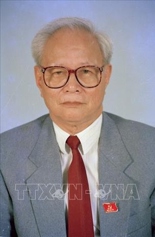 Nguyên Ủy viên Bộ Chính trị Nguyễn Đức Bình qua đời ở tuổi 92 - Ảnh 1.