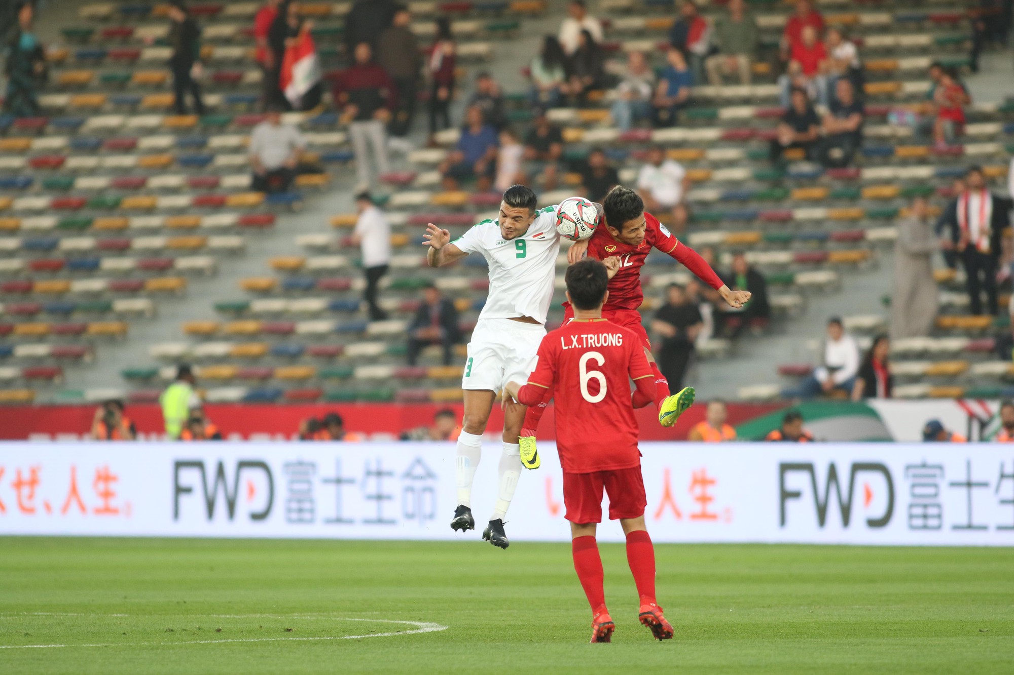 Việt Nam - Iraq 2-3: Thua ngược bởi sức vóc và bóng chết - Ảnh 9.