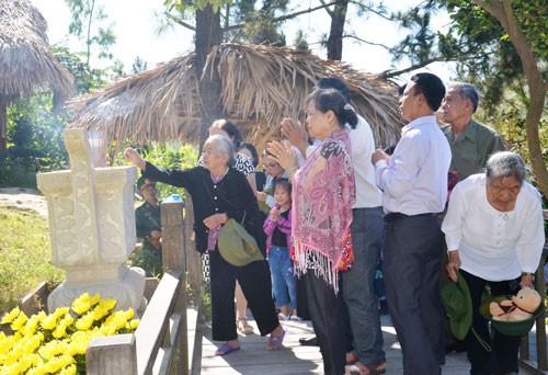 Bàn giao việc quản lý mộ Đại tướng Võ Nguyên Giáp - Ảnh 1.