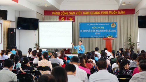 Nâng cao kiến thức pháp luật cho công nhân, cán bộ Công đoàn - Ảnh 1.