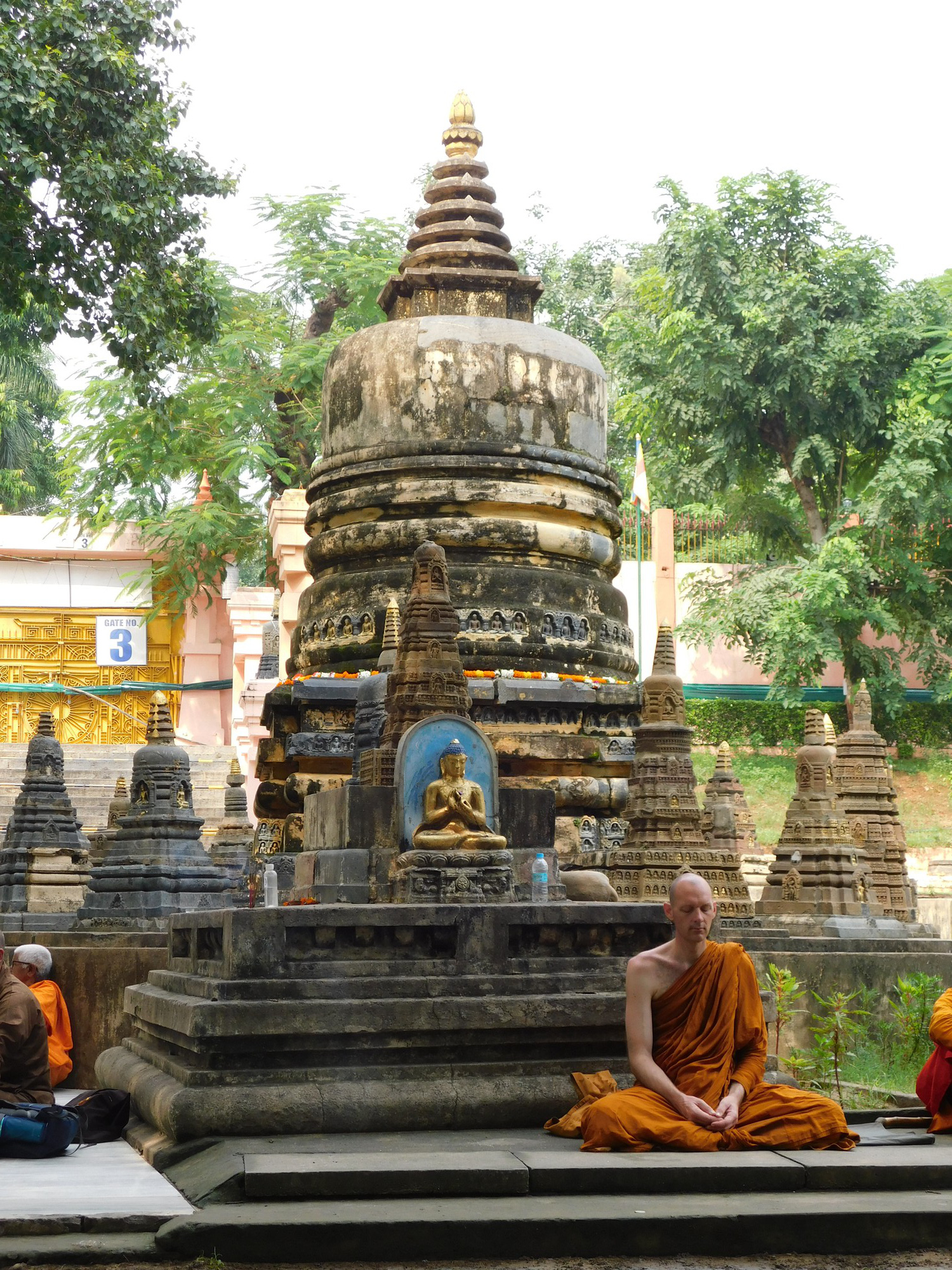 BODH GAYA, nơi muộn phiền bỏ lại - Ảnh 7.