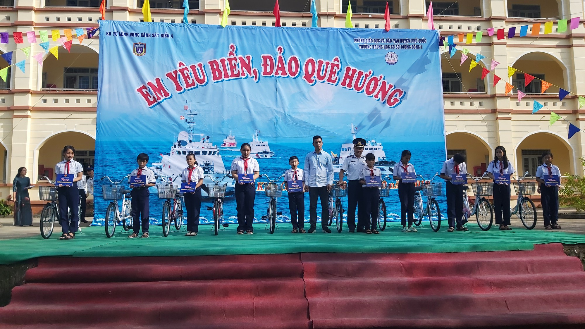 Sôi nổi cuộc thi “Em yêu biển, đảo quê hương” tại Phú Quốc - Ảnh 7.