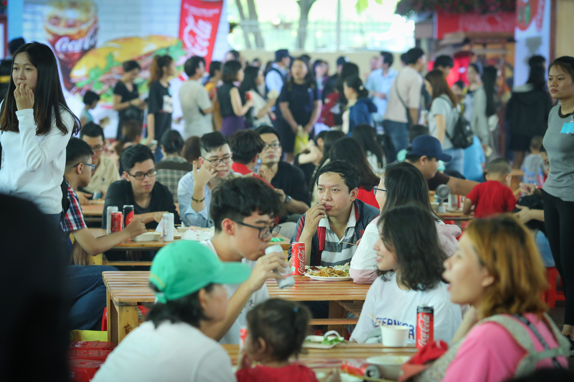 Hàng loạt món ăn độc, lạ khắp châu Á hút giới trẻ TP HCM - Ảnh 15.