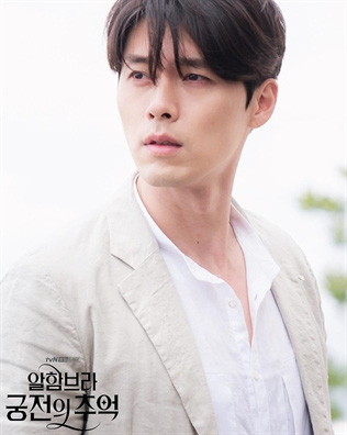 Nhan sắc của Hoàng tử màn ảnh Hyun Bin ở tuổi 37 - Ảnh 9.