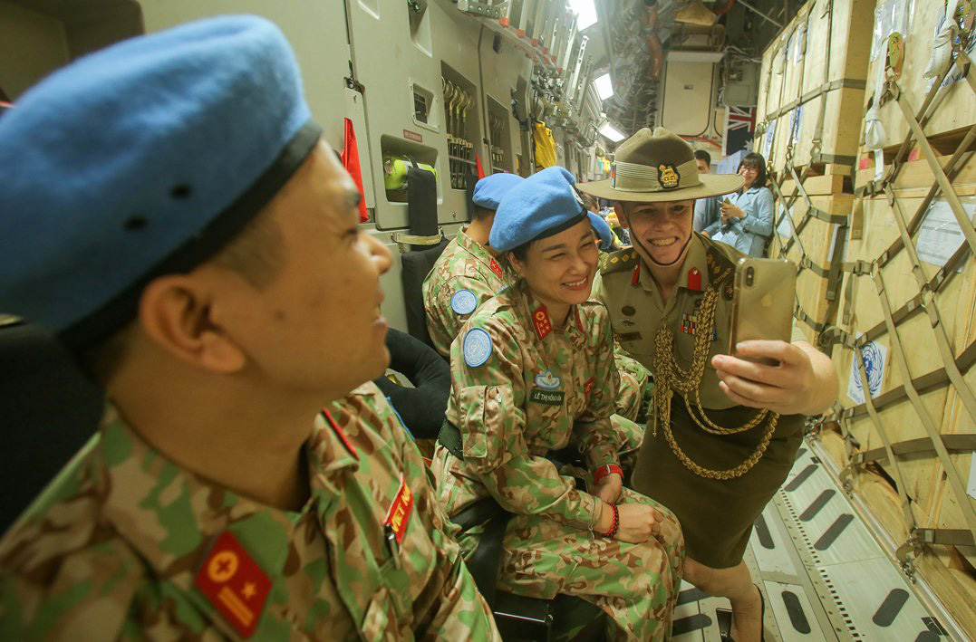 Cận cảnh ngựa thồ C-17 đưa bệnh viện dã chiến sang Nam Sudan làm nhiệm vụ gìn giữ hòa bình - Ảnh 15.