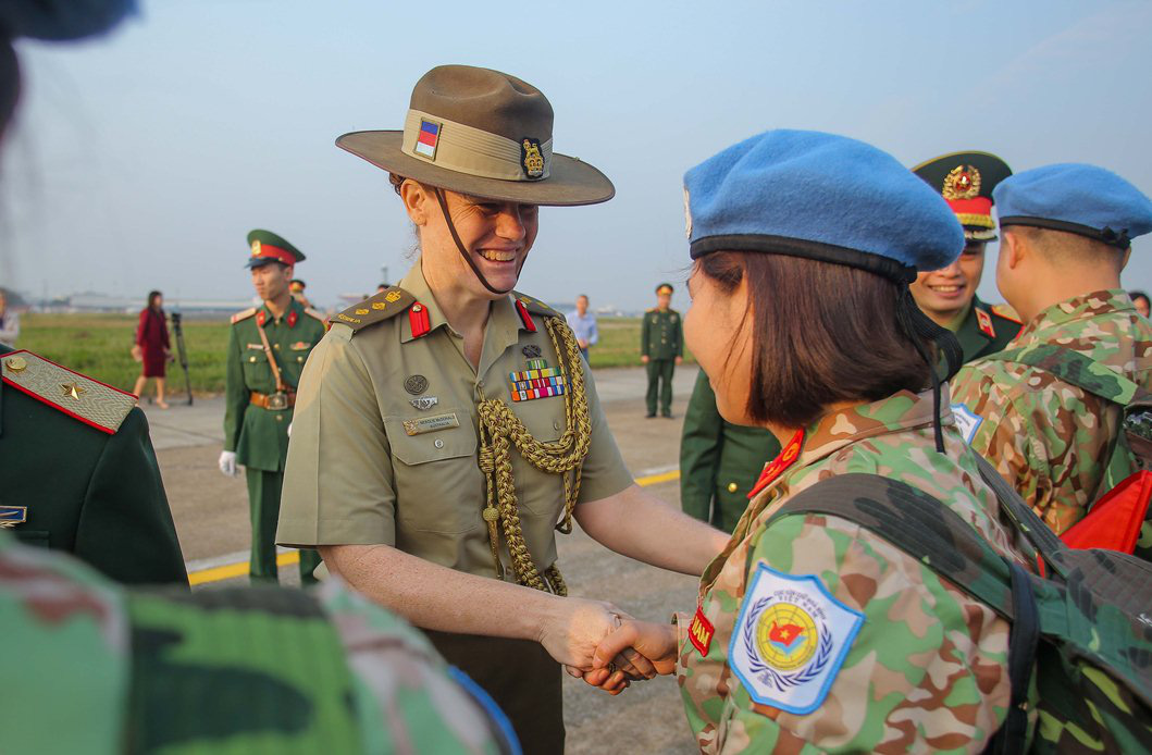 Cận cảnh ngựa thồ C-17 đưa bệnh viện dã chiến sang Nam Sudan làm nhiệm vụ gìn giữ hòa bình - Ảnh 11.