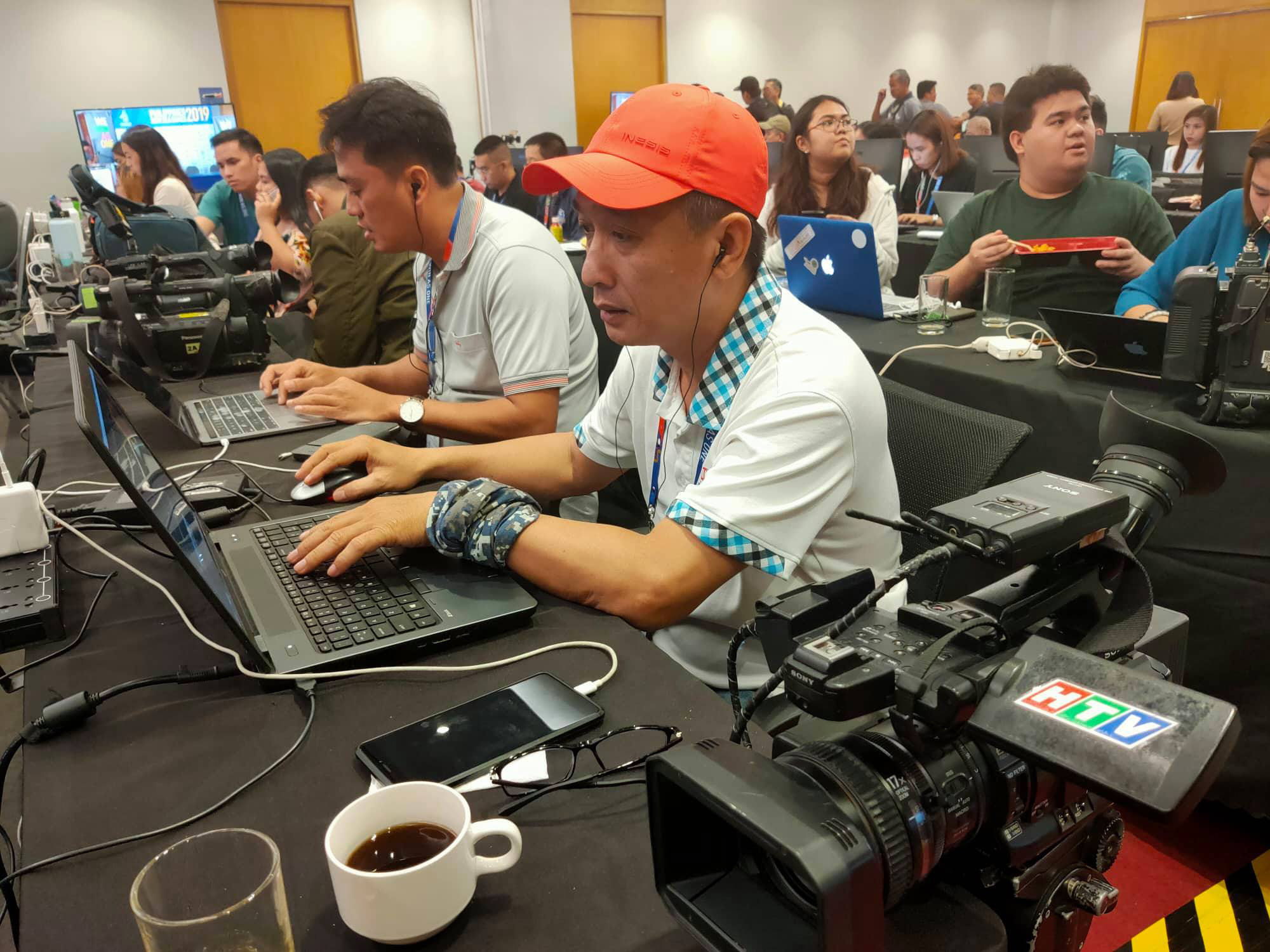 Trung tâm báo chí SEA Games 30 tại Manila hối hả chạy đua cùng thời gian - Ảnh 11.
