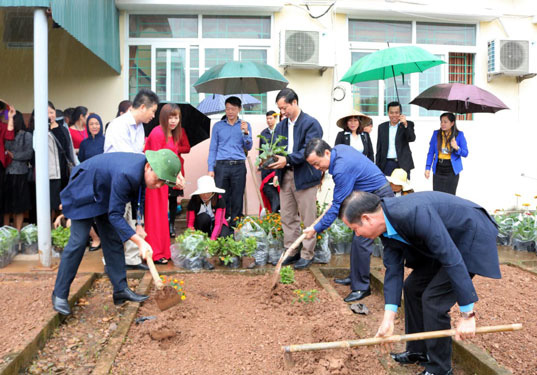 Hà Nội: Cán bộ, công chức, viên chức nói không với tiêu cực - Ảnh 1.