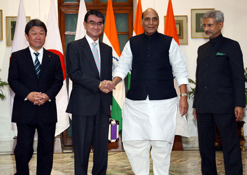 Nhật - Ấn tăng cường hợp tác đối phó Trung Quốc - Ảnh 1.