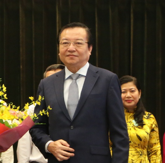 UBND TP HCM chỉ đạo vụ việc lãnh đạo Sở GD-ĐT nhận thù lao của NXB Giáo dục Việt Nam - Ảnh 1.