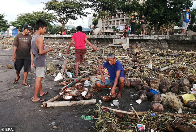 Làm 16 người chết ở Philippines, bão Phanfone hướng đến Việt Nam - Ảnh 4.