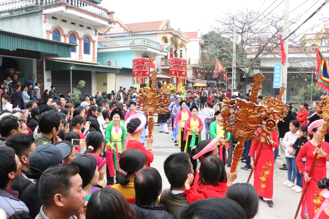 Độc đáo nghi lễ rước “cụ sống” ở Quảng Ninh - Ảnh 5.