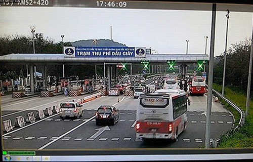Ngày đầu kiểm tra, cao tốc TP HCM - Long Thành - Dầu Giây thu toàn tuyến 3,3 tỉ đồng - Ảnh 1.