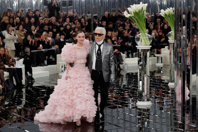 Những khoảnh khắc đáng nhớ của bố già thời trang Karl Lagerfeld - Ảnh 14.