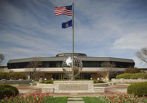 Amway công bố doanh thu toàn cầu năm 2018 là 8,8 tỉ USD - Ảnh 1. Amway công bố doanh thu toàn cầu năm 2018 là 8,8 tỉ USD - Ảnh 1.